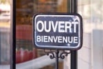 Comment choisir des enseignes publicitaires qui captent l'attention ?